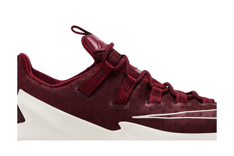 Кроссовки Nike LeBron 13 Low 'Team Red'