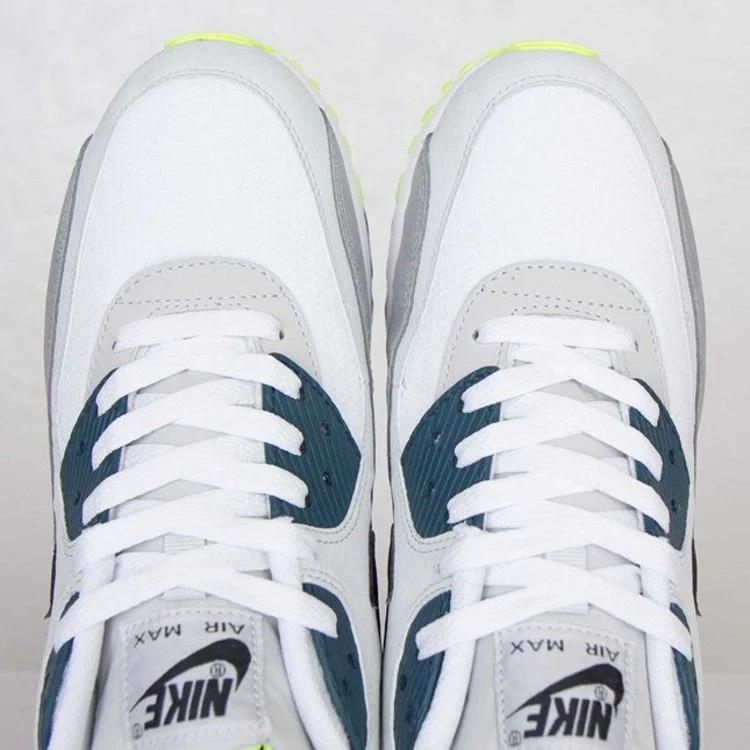 Krossovki-Nike-Air-Max-90-Essential-6-1