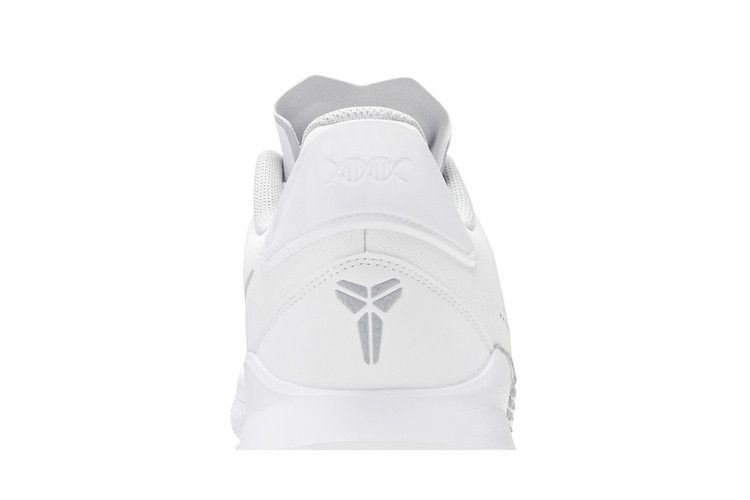 Кроссовки Nike Mamba Fury 'White Wolf Grey'