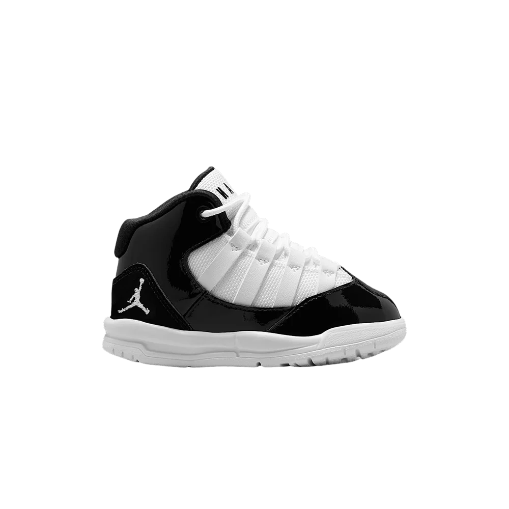 Krossovki-Air-Jordan-Max-Aura-TD-Black-White