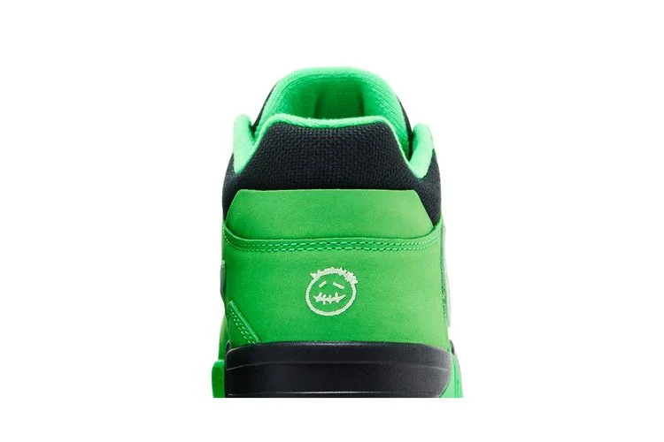 travis-scott-x-jordan-jumpman-jack-tr-green-spark-im9113-300_7