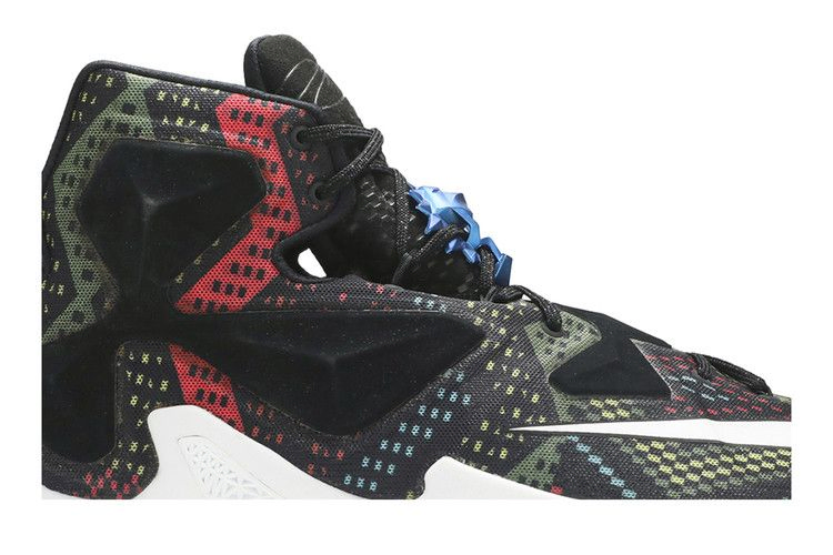lebron-13-bhm-828377-910_01