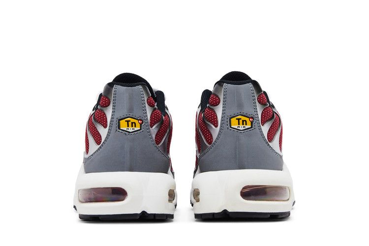 air-max-plus-team-red-cool-grey-dq3983-600_05