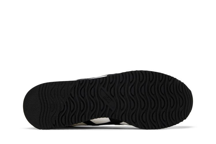 tiger-runner-white-black-1201a732-101_03