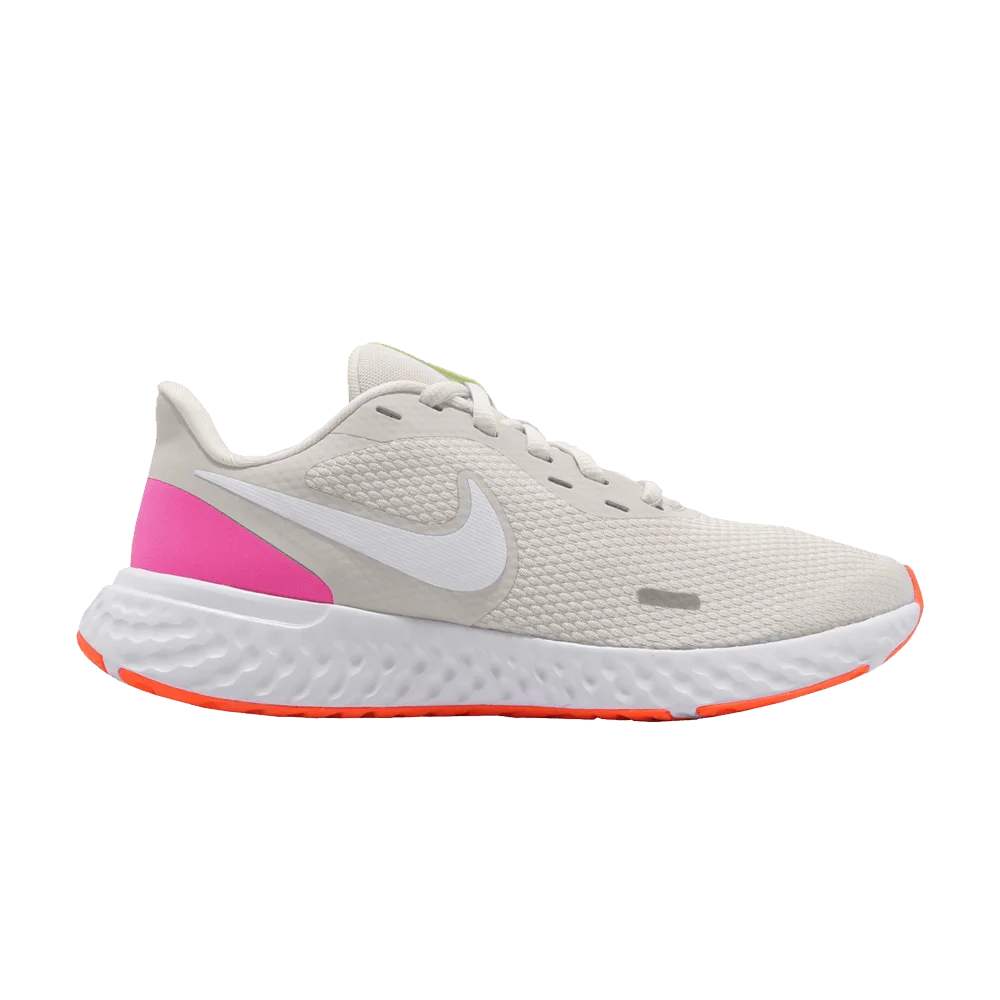 Krossovki-Nike-Wmns-Revolution-5-Platinum-Tint