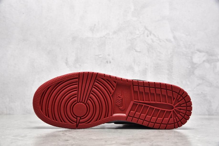 Кроссовки Air Jordan 1 Mid GS Chicago 2020
