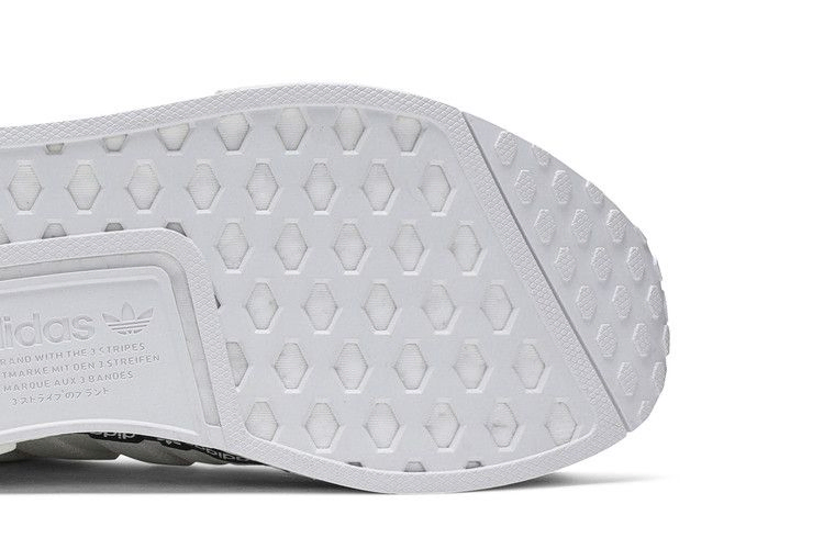 wmns-nmd_r1-white-tape-logo-fv7306_04