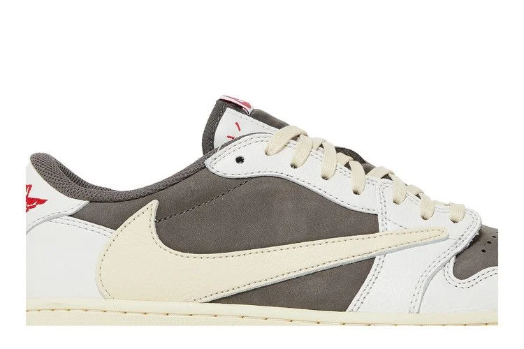 Krossovki-Travis-Scott-x-Air-Jordan-1-Retro-Low-OG-Reverse-Mocha-1