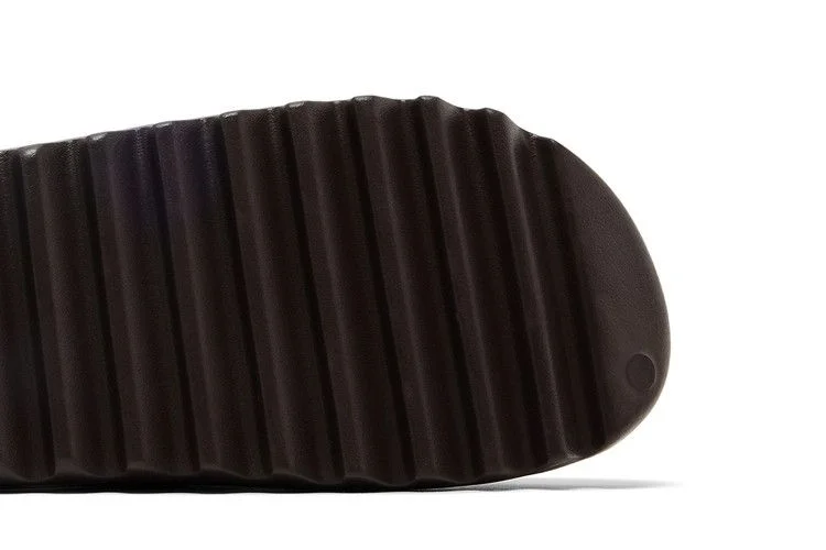 Krossovki-YZY-YS-01-Chocolate-4