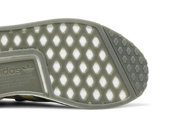 Krossovki-Adidas-Wmns-NMD_R1-Legacy-Green-4