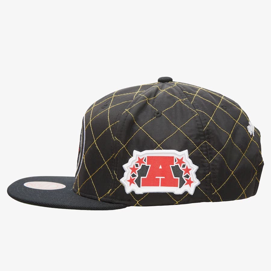 Бейсболка Mitchell & Ness Black Pittsburgh Steelers Quilted Taslan Snapback Hat