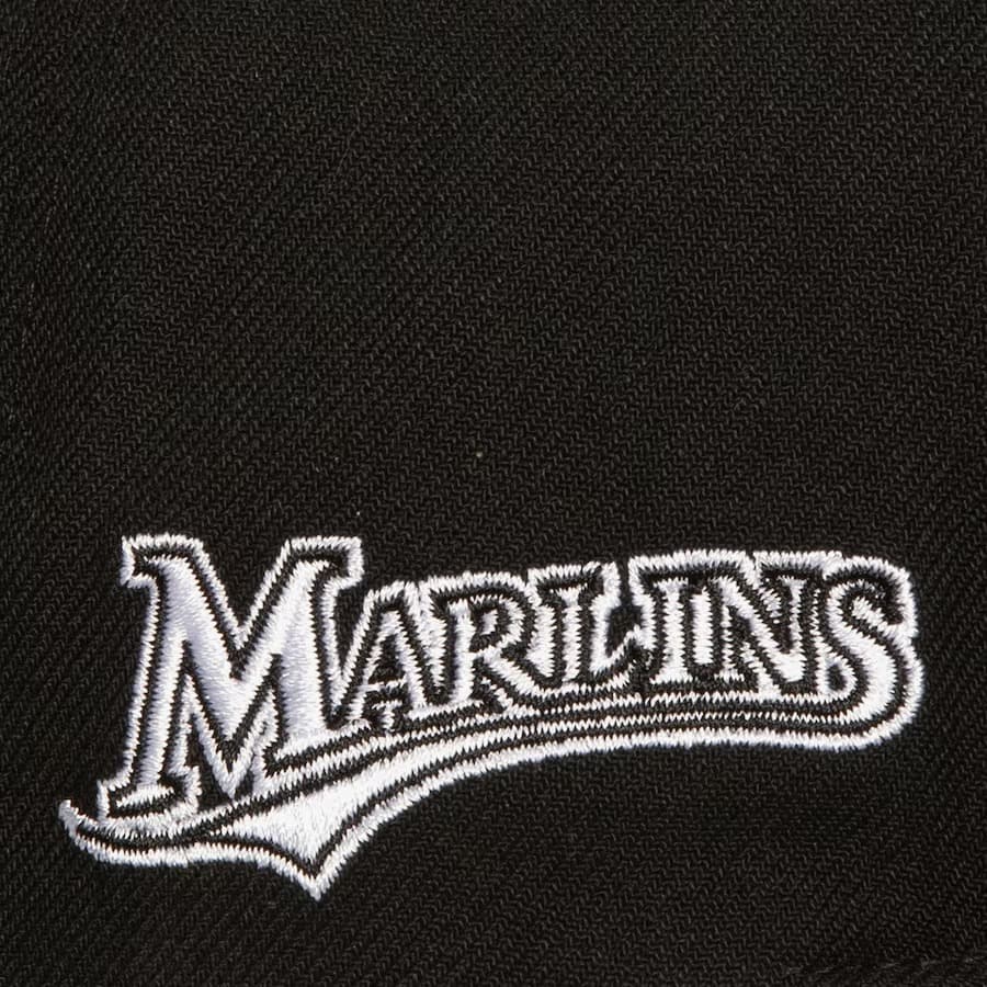 Бейсболка Mitchell & Ness Black White Florida Marlins Cooperstown Collection Evergreen OG Snapback Hat