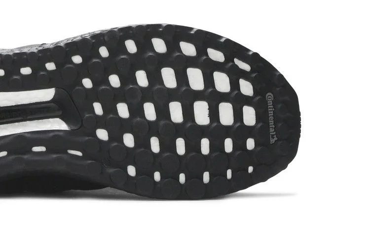 Кроссовки Adidas Wmns UltraBoost 4.0 'Triple Black Gold'