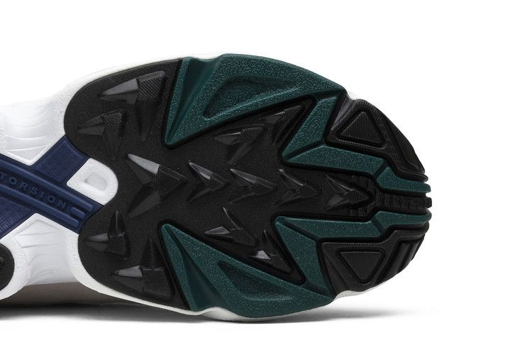 yung-1-blue-g27031_04
