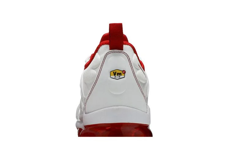 Кроссовки Nike Air VaporMax Plus 'White University Red'