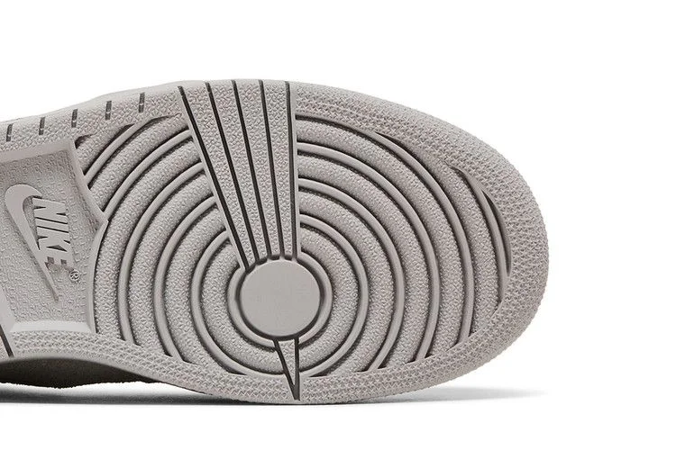 Кроссовки Air Jordan 1 Retro High BG 'Grey Suede'