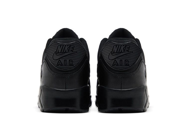 Кроссовки Nike Air Max 90 Essential 'Triple Black'