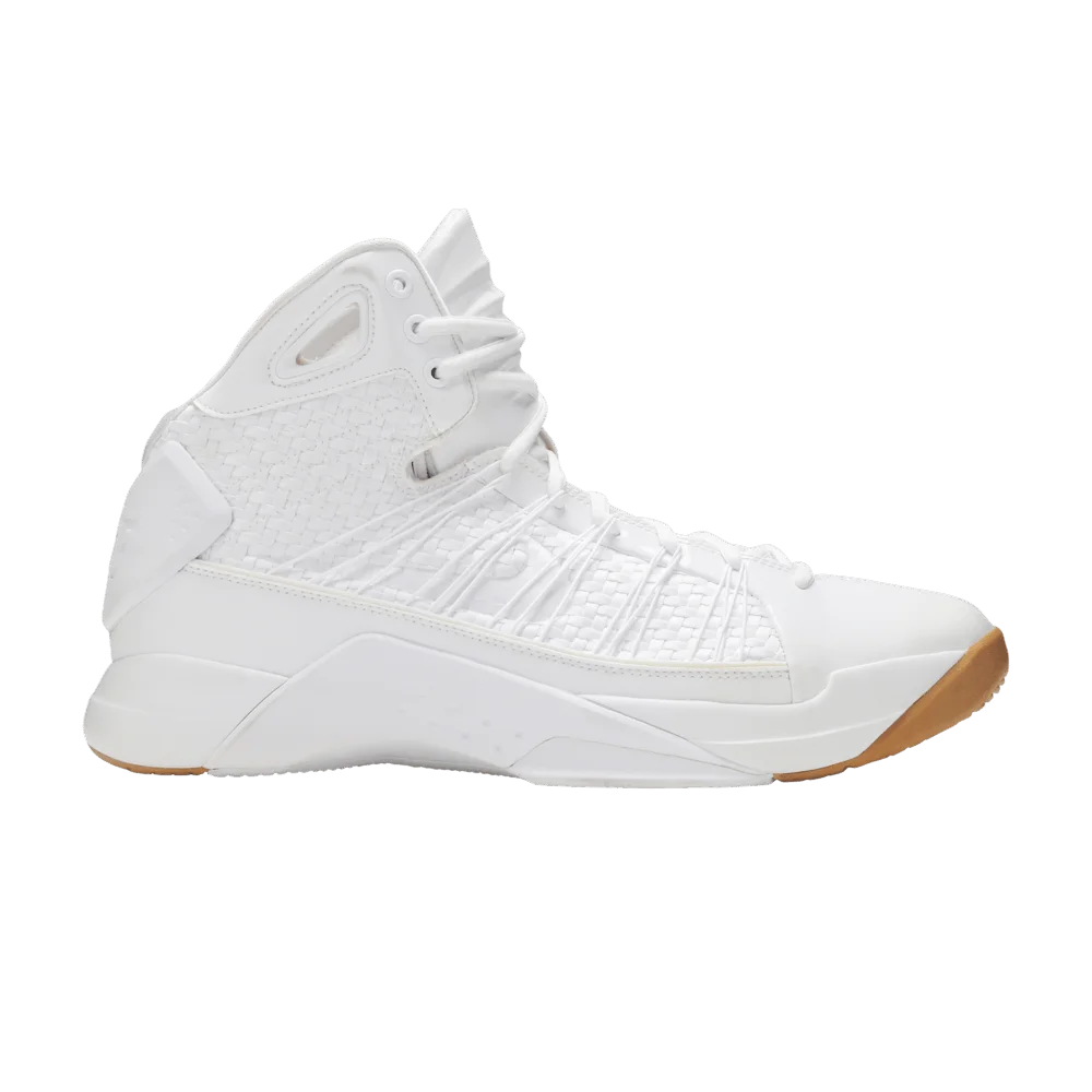 Krossovki-Nike-Hyperdunk-Lux-White