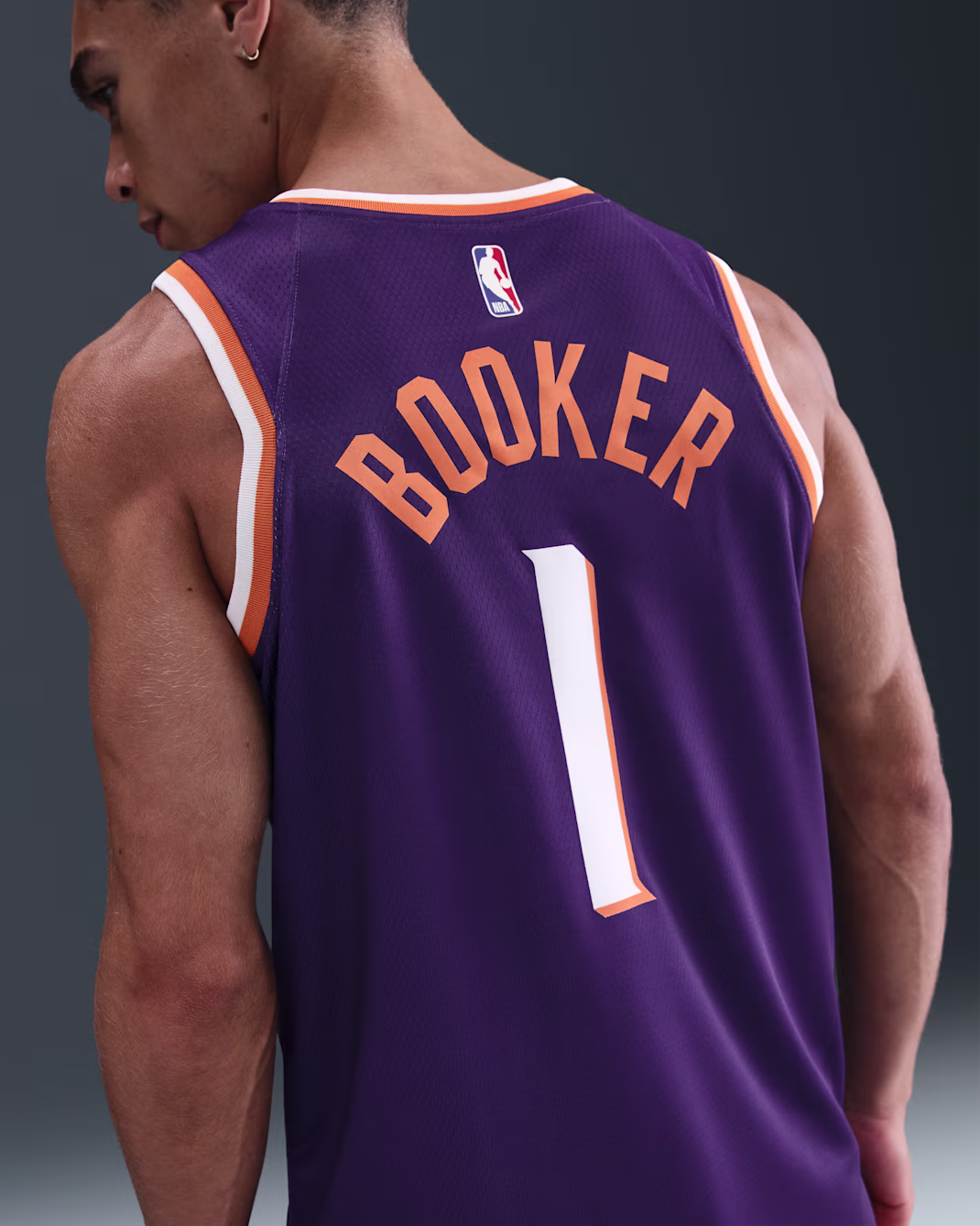 Баскетбольное джерси Nike NBA Devin Booker Phoenix Suns 23-24 Icon Edition Swingman