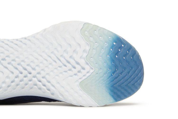 Кроссовки Nike Epic React Flyknit 'College Navy'