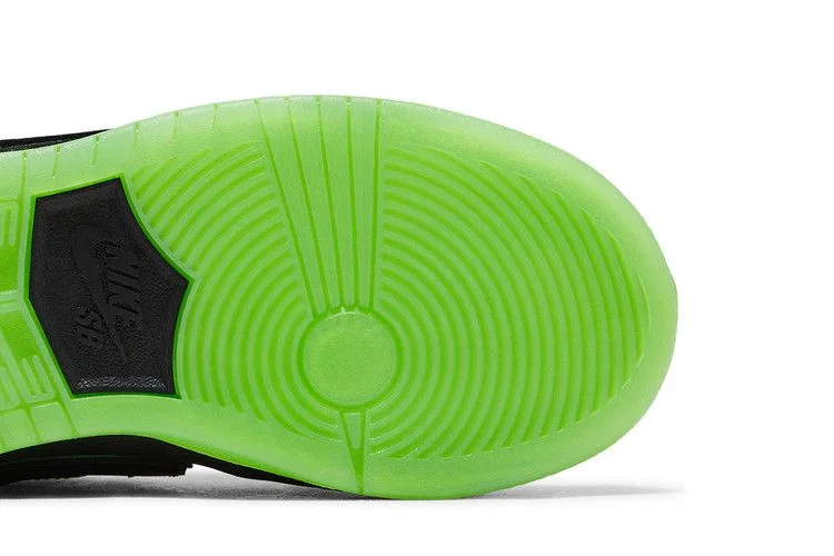 Krossovki-The-Powerpuff-Girls-x-Nike-Dunk-Low-Pro-SB-QS-PS-Buttercup-4