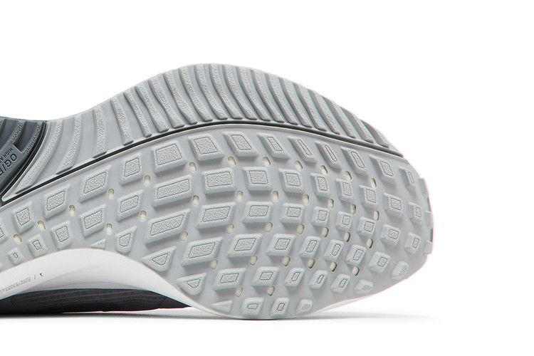Кроссовки Nike Wmns Air Zoom Vomero 15 'Pure Platinum Metallic Silver'