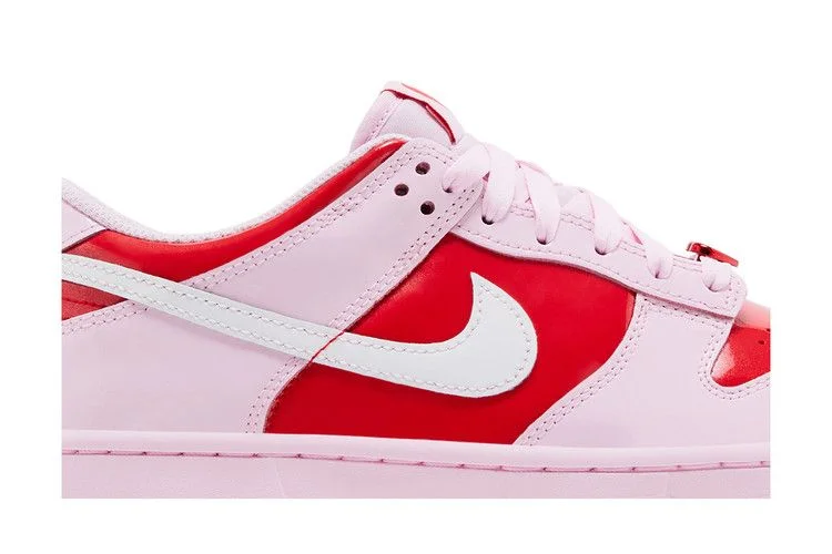 Krossovki-Nike-Dunk-Low-GS-Pink-Valentiness-Day-2026-1