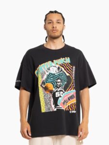 Mitchell-Ness-San-Antonio-Spurs-Center-Punch-Vintage-T-Shirt-1-225x300