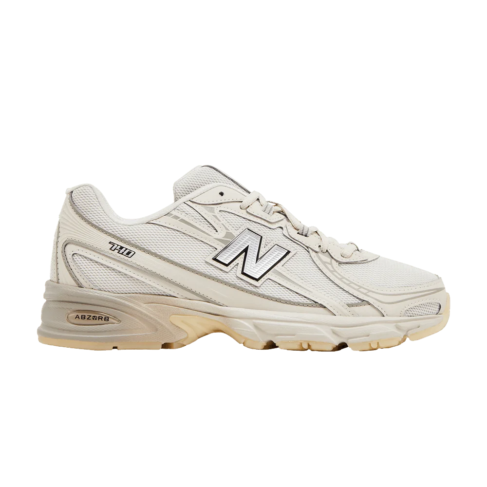 Krossovki-New-Balance-740-Lunar-New-Year