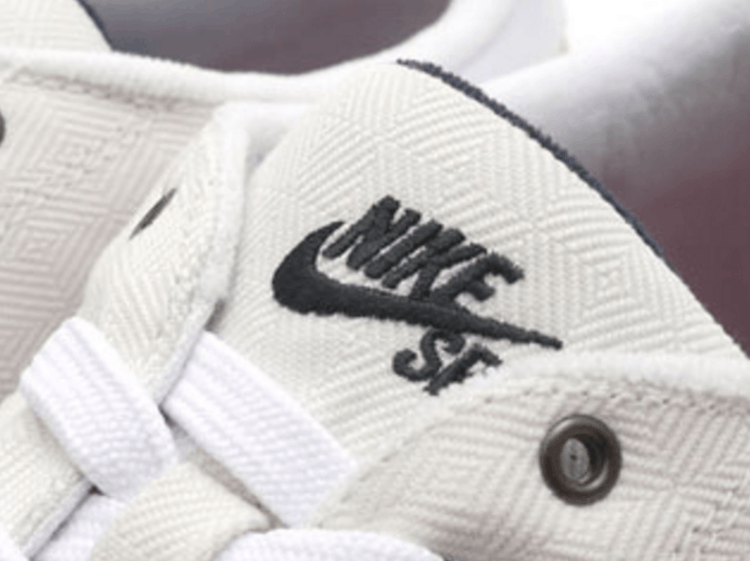 Кроссовки Supreme x Nike SB GTS QS 'Phantom'