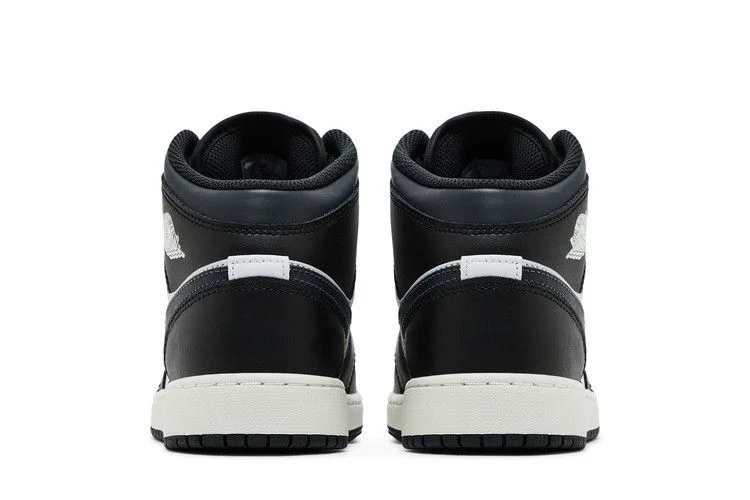 Кроссовки Air Jordan 1 Mid GS 'Black Off Noir'