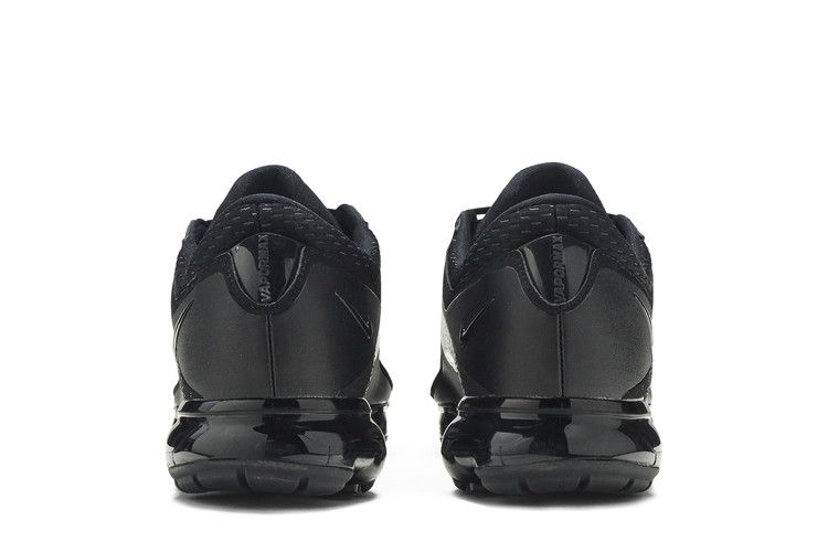 air-vapormax-cs-triple-black-ah9046-002_05
