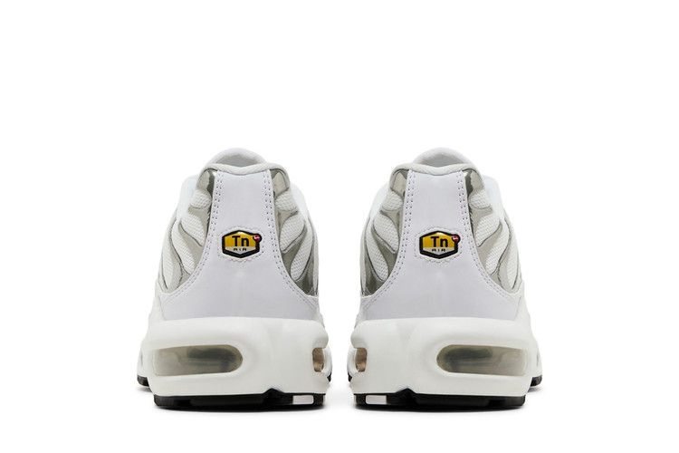 Кроссовки Nike Wmns Air Max Plus SE 'White Chrome Silver'