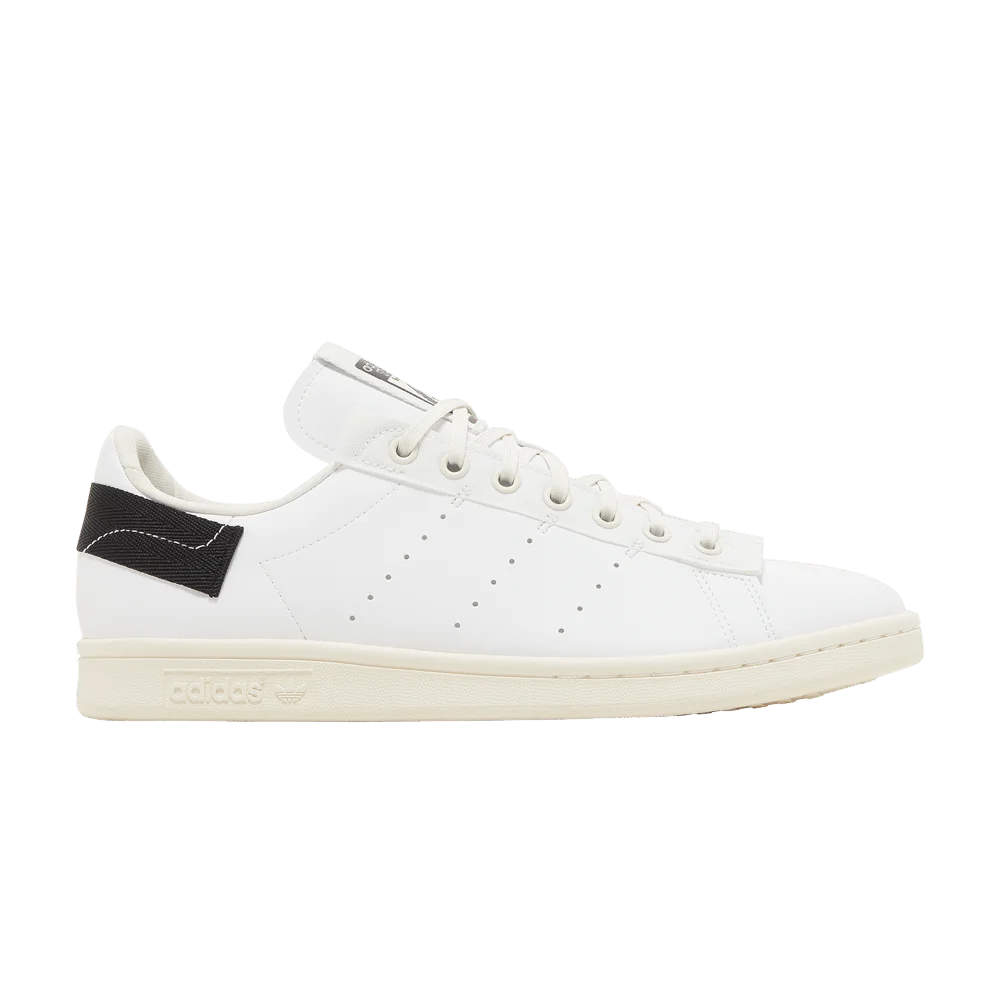 Krossovki-Parley-x-adidas-Stan-Smith-White-Tint