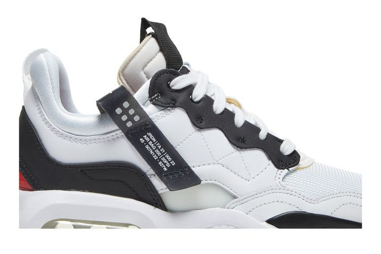 jordan-ma2-light-smoke-grey-university-red-cv8122-106_01