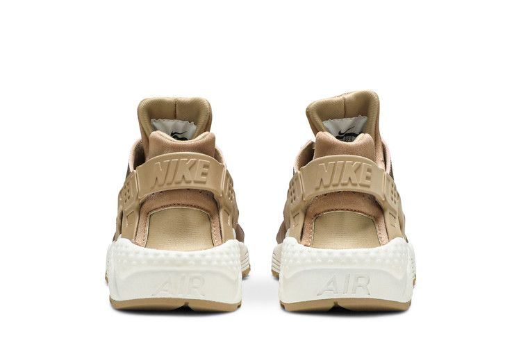wmns-huarache-run-859429-900_05