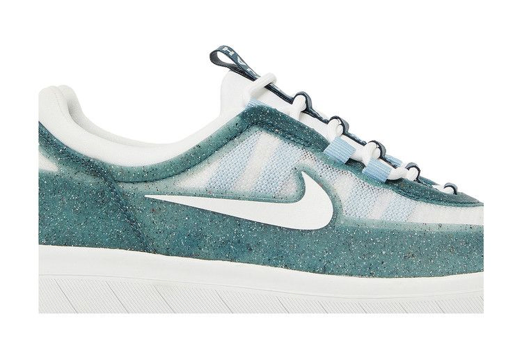 nyjah-free-2-sb-ash-green-dm7282-001_01