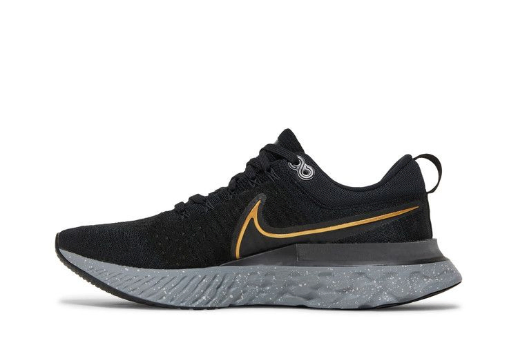 Кроссовки Nike React Infinity Run Flyknit 2 'Black Metallic Gold'