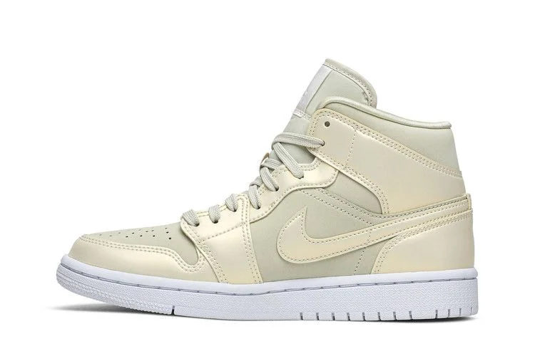 Кроссовки Wmns Air Jordan 1 Mid 'Lemon Yellow'