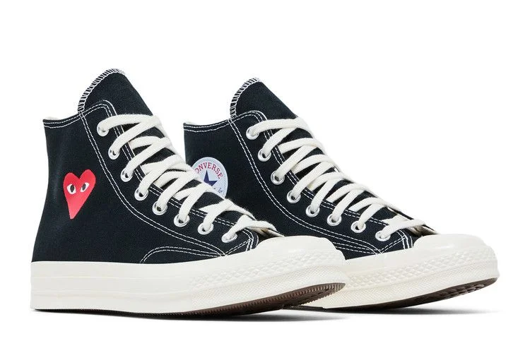 Krossovki-Comme-des-Garcons-PLAY-x-Converse-Chuck-70-High-Small-Red-Heart-Black-7