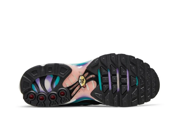 Krossovki-Air-Max-Plus-GS-Have-A-Nike-Day-3