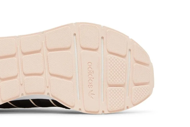 Krossovki-Adidas-Wmns-Swift-Run-X-Core-Black-4