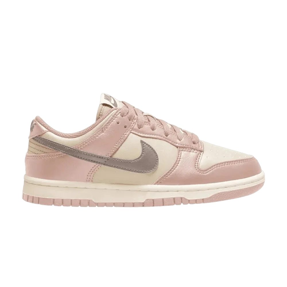 Krossovki-Nike-Wmns-Dunk-Low-Silt-Red-Pale-Ivory