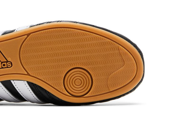Кроссовки adidas Wmns Taekwondo 'Black White Gum'