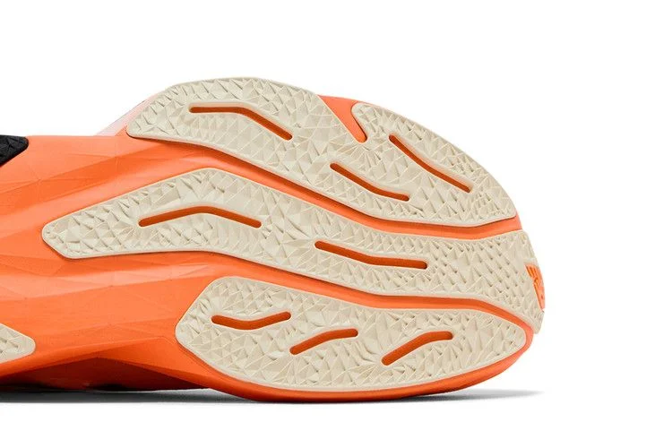 Кроссовки New Balance FuelCell Rebel v4 'Hot Mango'