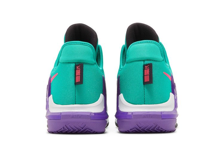 Кроссовки Nike LeBron Witness 6 'Emerald Berry'