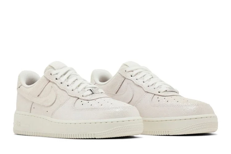 Krossovki-Nike-Wmns-Air-Force-1-07-SE-Sail-Glittery-Suede-7