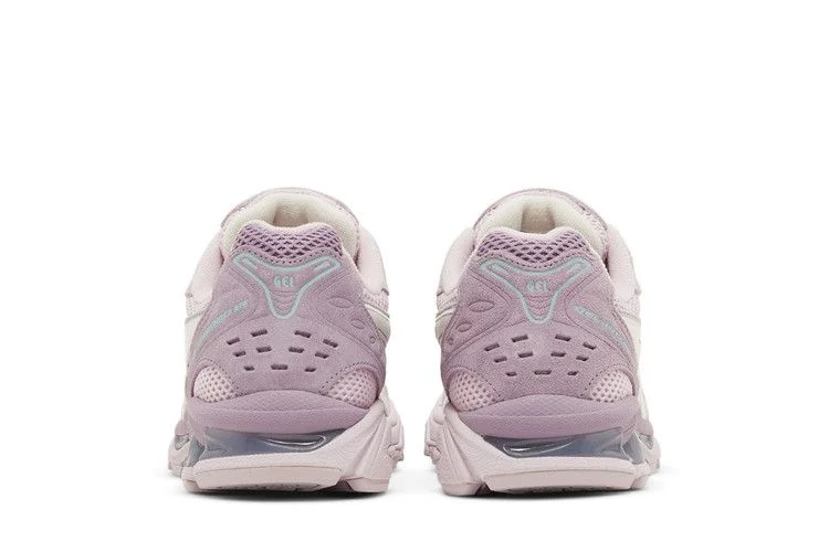 Кроссовки ASICS Wmns Gel Kayano 14 'Barely Rose Cream'