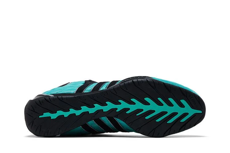 Krossovki-Mercedes-AMG-Petronas-Formula-One-Team-x-adidas-Adi-Racer-High-Semi-Mint-Rush-3