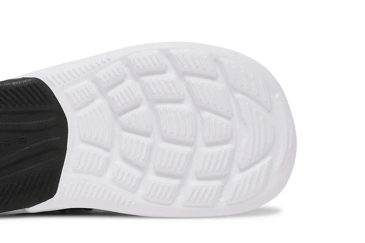 Krossovki-Air-Max-Axis-Print-TD-Have-A-Nike-Day-4